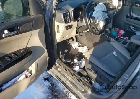 2020 Kia Sportage S z USA, uszkodzony, nr VIN KNDP6CAC4L7729377